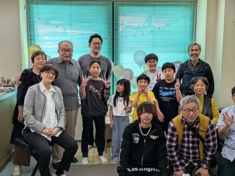 3月29日（日）　イースター・バルーンパーティ＝God bless kids!